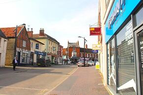 Remarkable 3-bed Apartment in Newport Pagnell