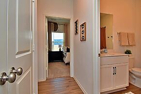 Long-term Stays Family-friendly Communal Pool!