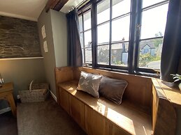 Tom's of Tregaron