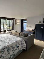 Tom's of Tregaron