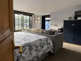 Tom's of Tregaron