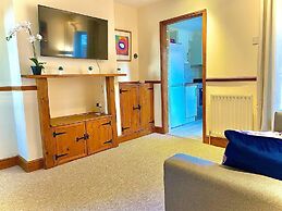 Stunning 3-bed House in Bedford, Quiet Location