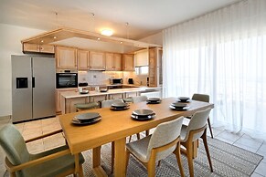 Triplex Villa Gardenia Glyfada  sea view