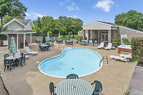 Rocky Shore Tranquility - Ozark Mtn Resort Amenities