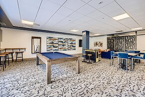 Steps to Downtown Main Street & Ski In Ski Out!