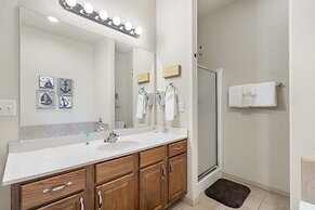 Bounty of Birdie Lane - Golf Courses, Playgrounds & Pool