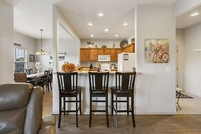 Bounty of Birdie Lane - Golf Courses, Playgrounds & Pool