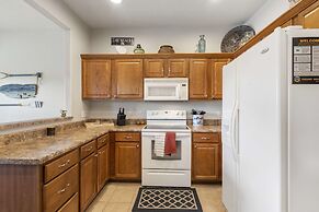 Bounty of Birdie Lane - Golf Courses, Playgrounds & Pool