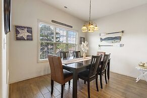 Bounty of Birdie Lane - Golf Courses, Playgrounds & Pool