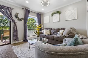 Clubhouse Bungalow - Community Amenities