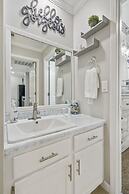 Clubhouse Bungalow - Community Amenities