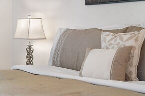 Home Away From Home - Close to DT