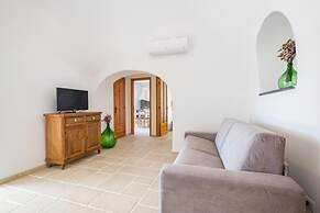 Trullo Bella Vista With Patio & Parking