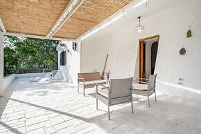 Trullo Bella Vista With Patio & Parking