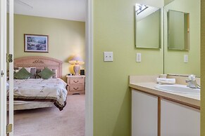 Hampton Lakes Retreat