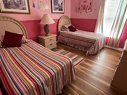 Hampton Lakes Retreat