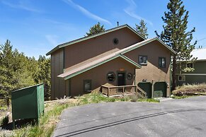 Bearfoot Lodge Near Fishing and Hiking