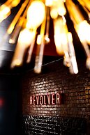 Revolver - Hostel