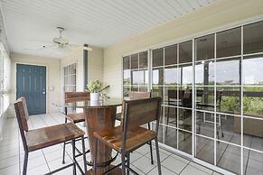 Cityscape Memories - Nearby Golf & Lake