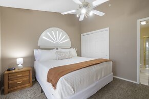 Cityscape Memories - Nearby Golf & Lake