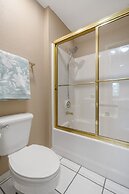 Cityscape Memories - Nearby Golf & Lake