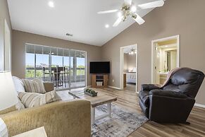 Cityscape Memories - Nearby Golf & Lake