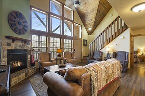 Fox Hollow Family Lodge