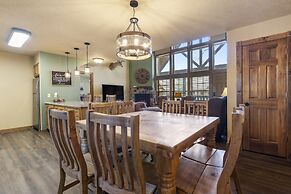 Fox Hollow Family Lodge