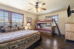 Fox Hollow Family Lodge