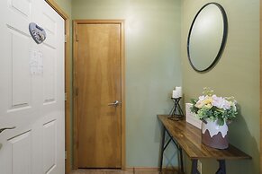 The Circle Retreat Duo