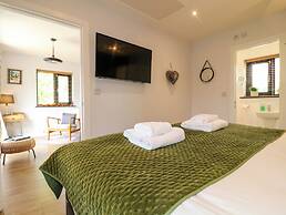 The Wood Shed, Bank Top Farm