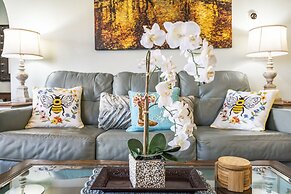 Honeybee Hideaway