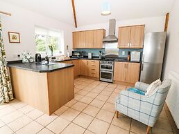 Dinas Farmhouse Annex