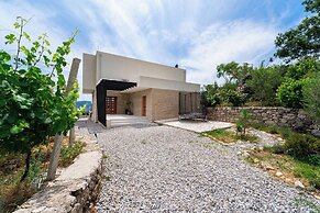 Pool Villa Luxoria Trebesin