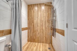 Holiday Home Near Lake and Pool