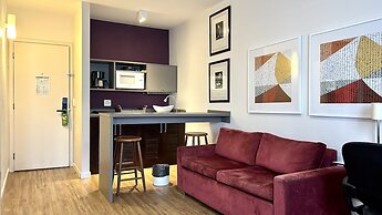 QSA - Anora Spaces - Metropolis Alphaville