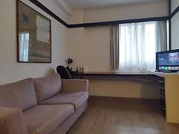 QSA - Anora Spaces - Metropolis Alphaville