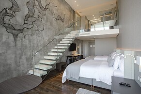 Suryaa Hotel Pinhais, Curio Collection by Hilton