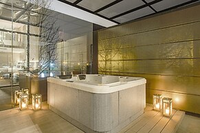 Suryaa Hotel Pinhais, Curio Collection by Hilton