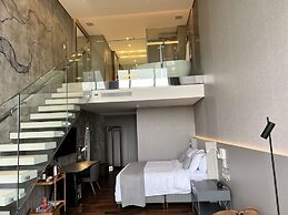 Suryaa Hotel Pinhais, Curio Collection by Hilton