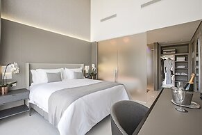 Suryaa Hotel Pinhais, Curio Collection by Hilton