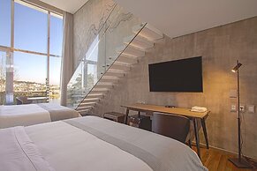 Suryaa Hotel Pinhais, Curio Collection by Hilton