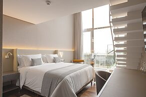 Suryaa Hotel Pinhais, Curio Collection by Hilton