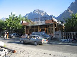 Paradise Hotel And Restaurant