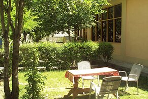 Paradise Hotel And Restaurant