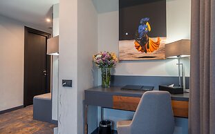Onyx Hotel