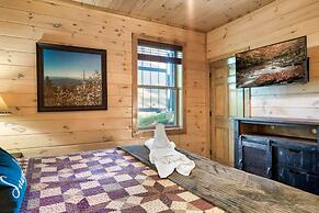 Hummingbird Hill Vista- Pool HotTub View