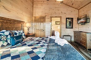 Hummingbird Hill Vista- Pool HotTub View