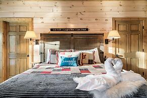 Hummingbird Hill Vista- Pool HotTub View