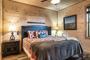 Hummingbird Hill Vista- Pool HotTub View